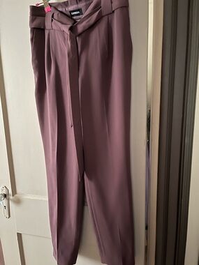 Express Women’s Tapered Paperbag Pants — Dusty Mauve